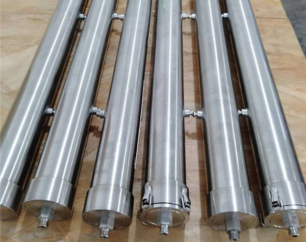 头号玩家娱乐平台 不锈钢离子交换柱TZ214